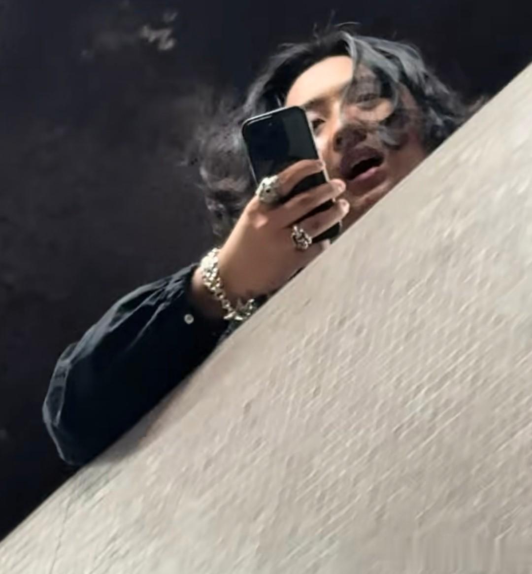 杨威儿子和吴镇宇儿子聚会,15岁杨阳洋好显老,费曼像“社会人”