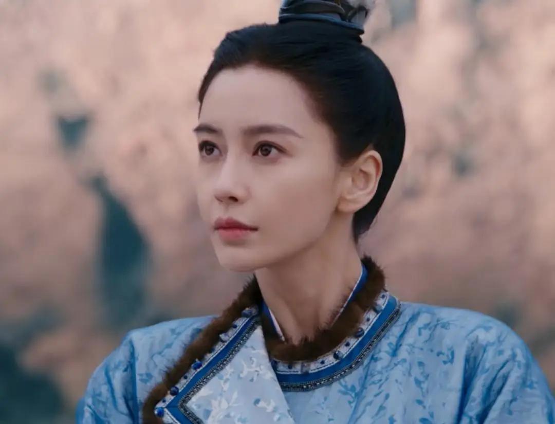 85花人气大洗牌，1人上桌，2人换桌，3人下桌，杨幂地位最意外