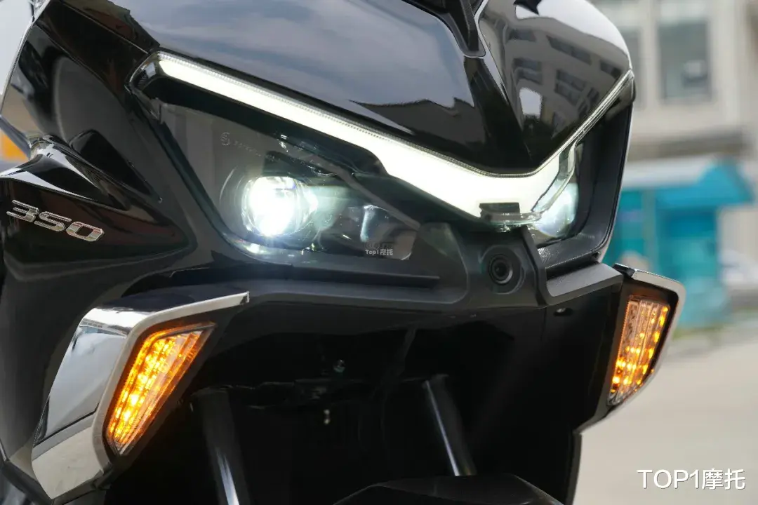 两轮头等舱,QJMOTOR鸿350GS静态全解析,不只是价格低还有硬实力