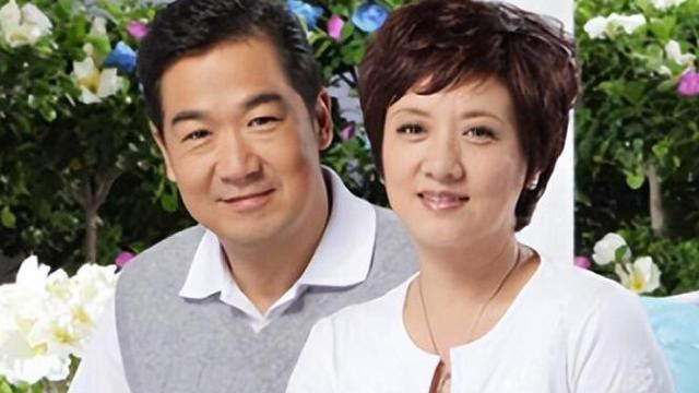 70岁张国立带老婆邓婕澳大利亚旅游，状态好的一点都不像老年人