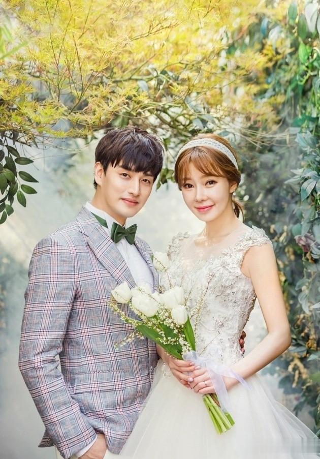 韩国女星离婚后，与孩子一同定居海岛，靠卖泡菜维生，工资日结