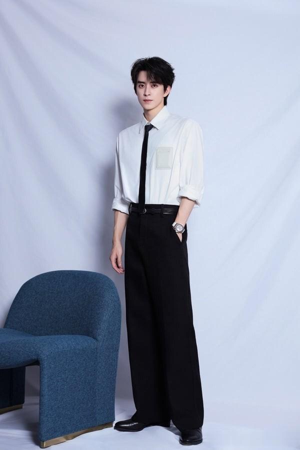 9位身高逆天男星！ 狙击蝴蝶》周柯宇没输张凌赫，这位比刘宇宁高