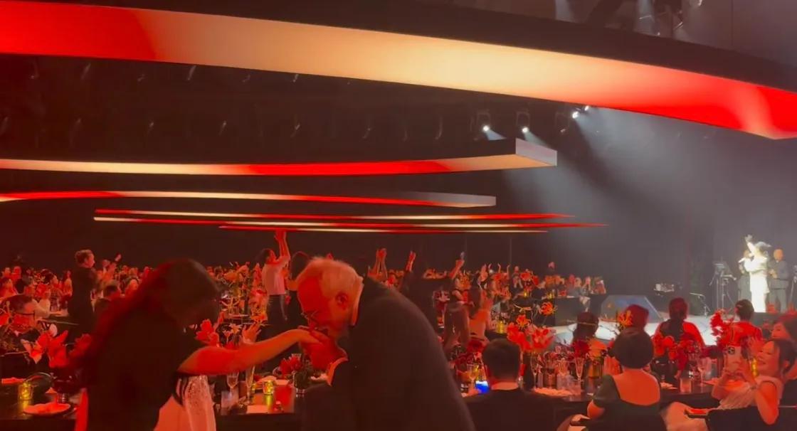 卡地亚晚宴，妖艳四射的巩俐和宋佳，败给了全“裹”出镜的郭晶晶