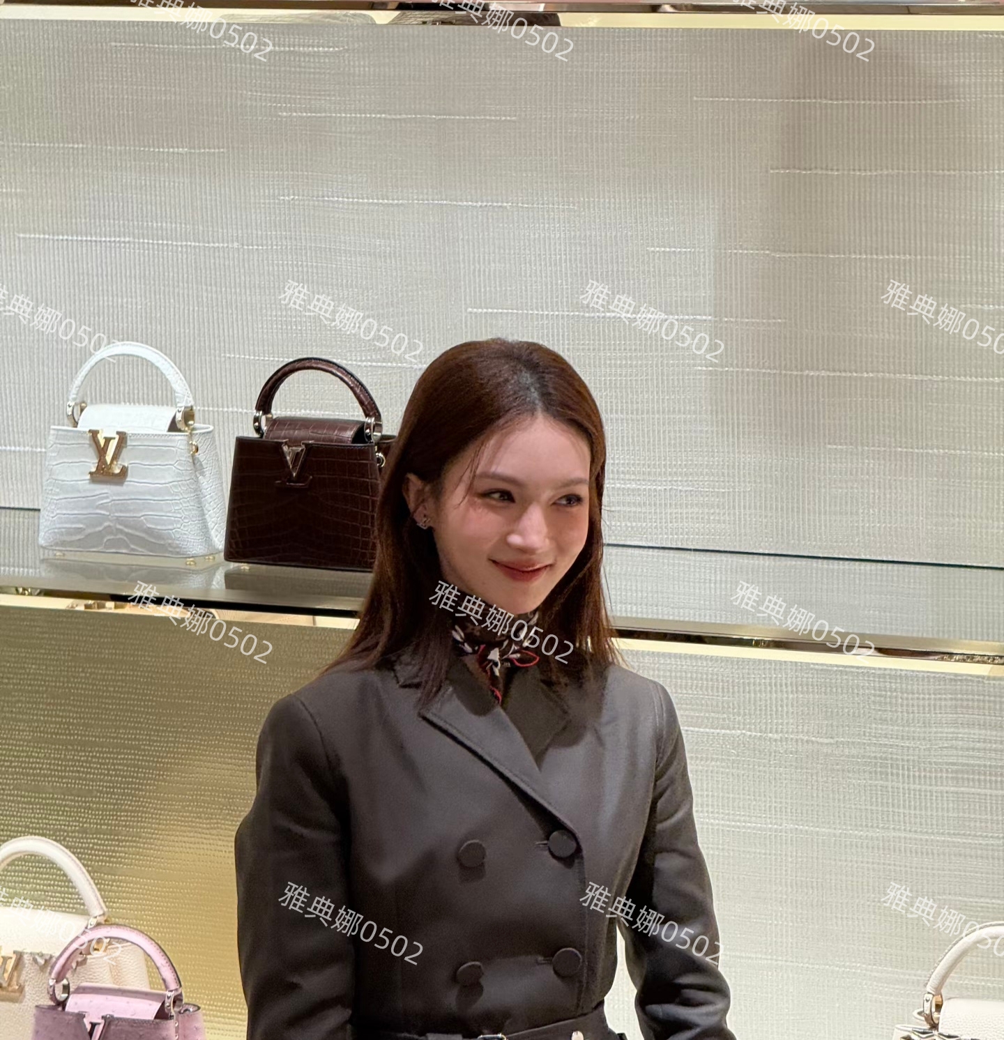 金晨又美回来了本人是好看的，就是颜值不太稳定有点挑妆容挑角度