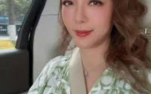 老婆挪用女儿做手术的钱，只为了给贫困生过生日；我当即离婚，随即同意女首富的入赘要求