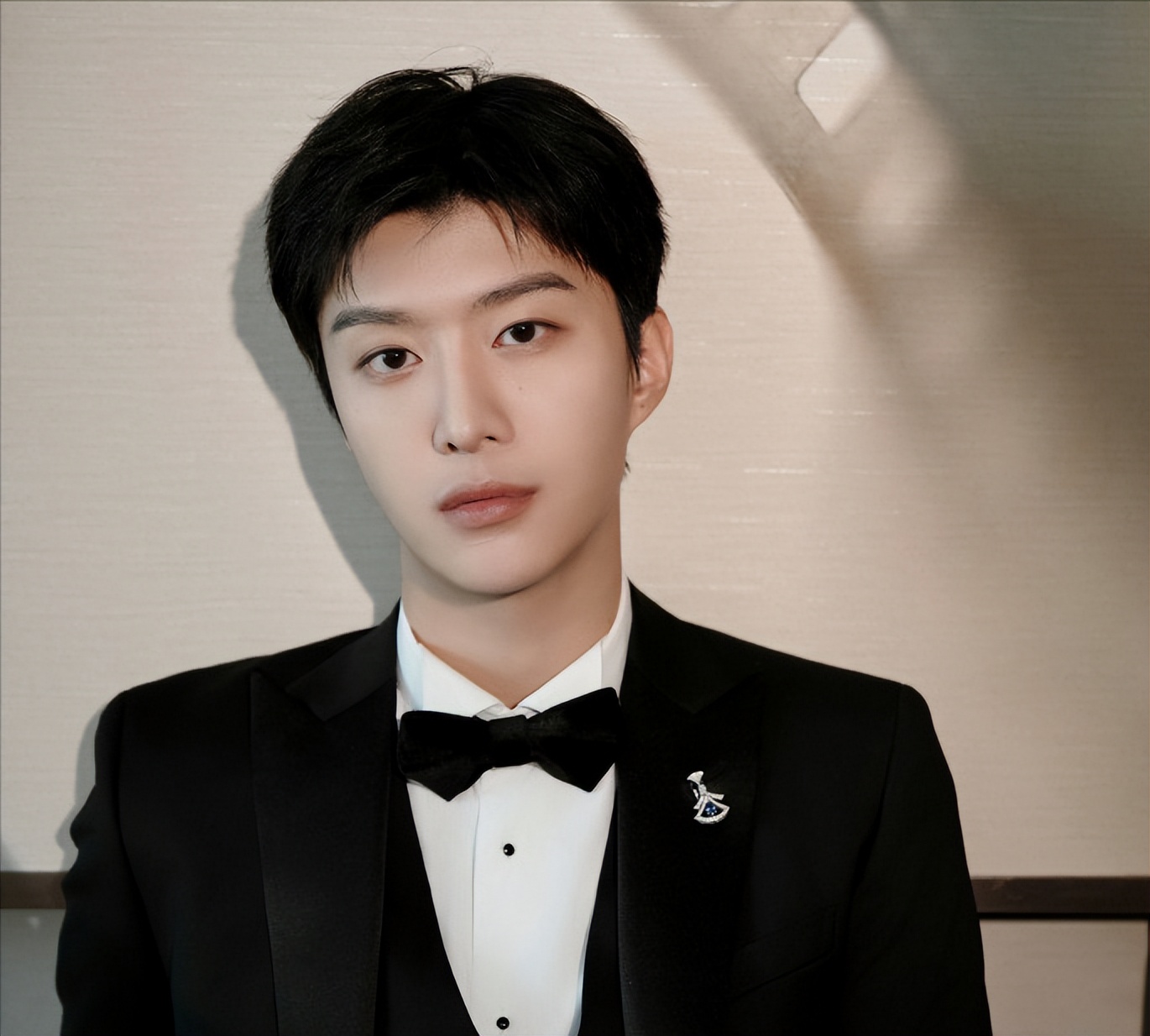 和贾玲生子传闻真相大白2年，25岁范丞丞突传喜讯，终于等到这天