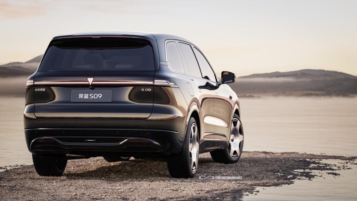大六座SUV选购终极拷问：为何懂车的人都选深蓝S09而不是银河M9？