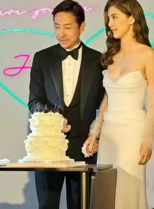 新版《僵约》被骂惨,吴千语贵妇人设破灭,原版男主好友回应!