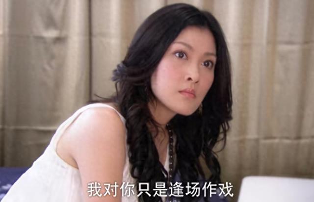 条件不符别尬演“情妇”,45岁胡杏儿告诉你,什么是教科书式撩汉