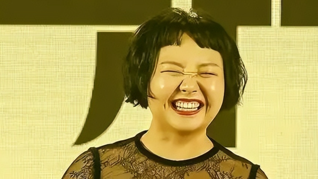 卸妆后 真人卤蛋忍了 、萧亚轩鞋拔子脸忍了、眼角开到后脑勺没忍住