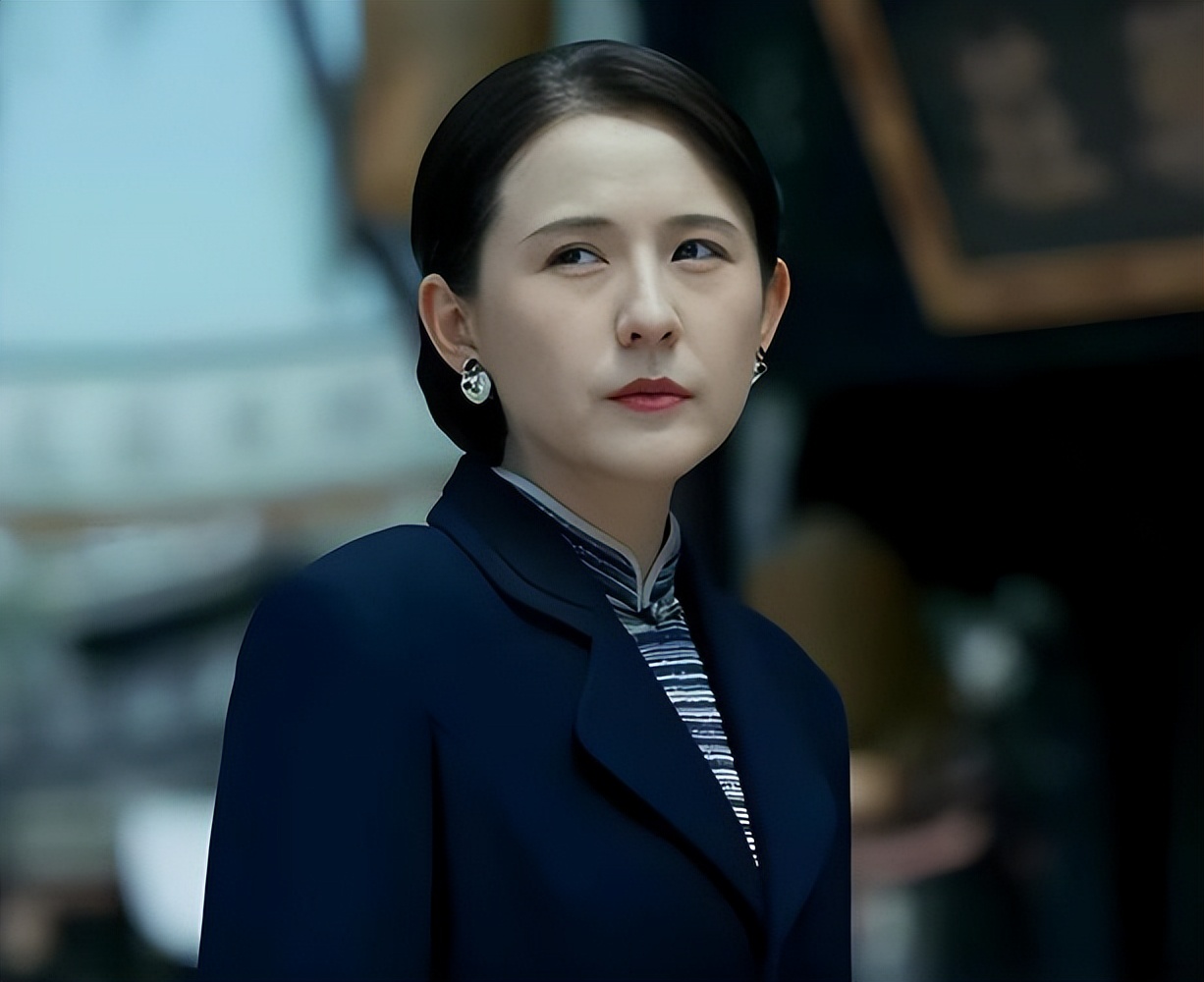 央视《灼灼韶华》2位败笔演员：1个表情满天飞，1个39岁硬演少女