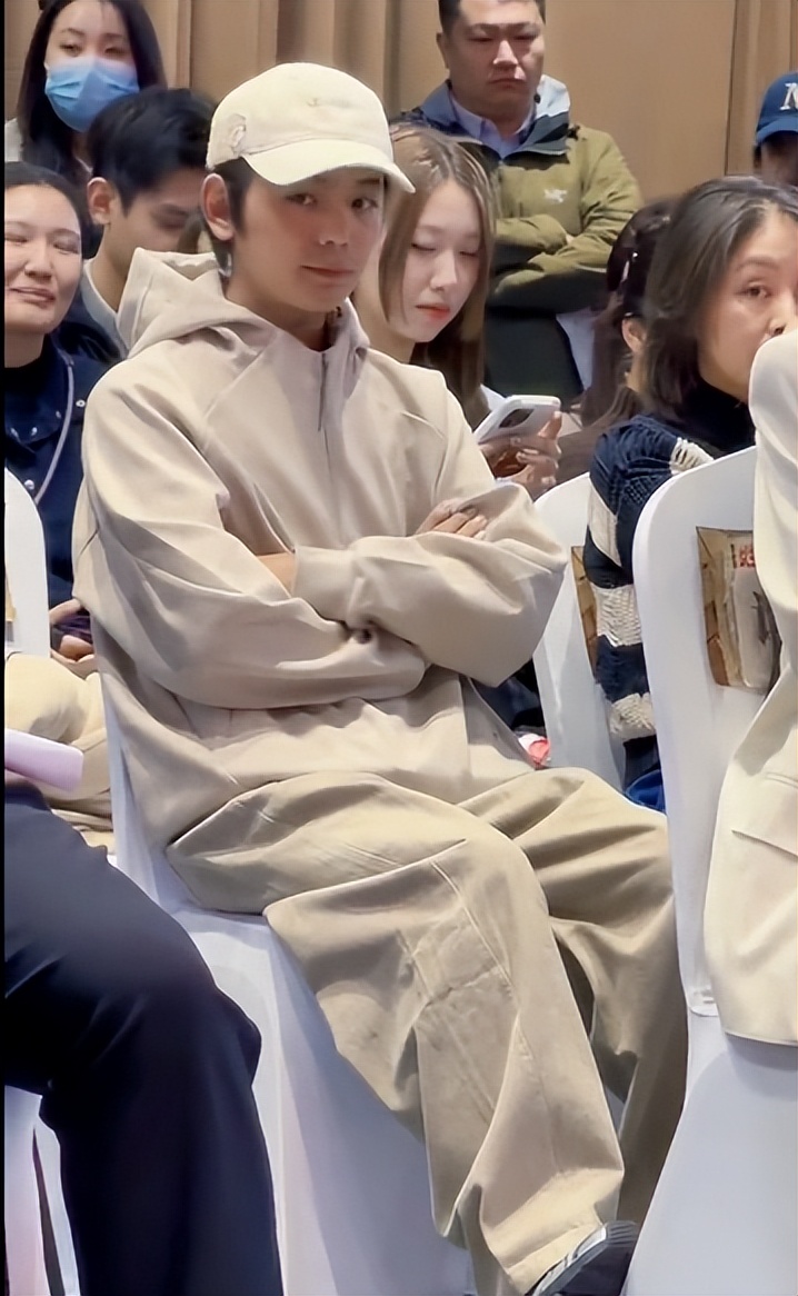 《此生必驾》发布会,谭维维脸肿、江珊自然老去、丁真主动让C位