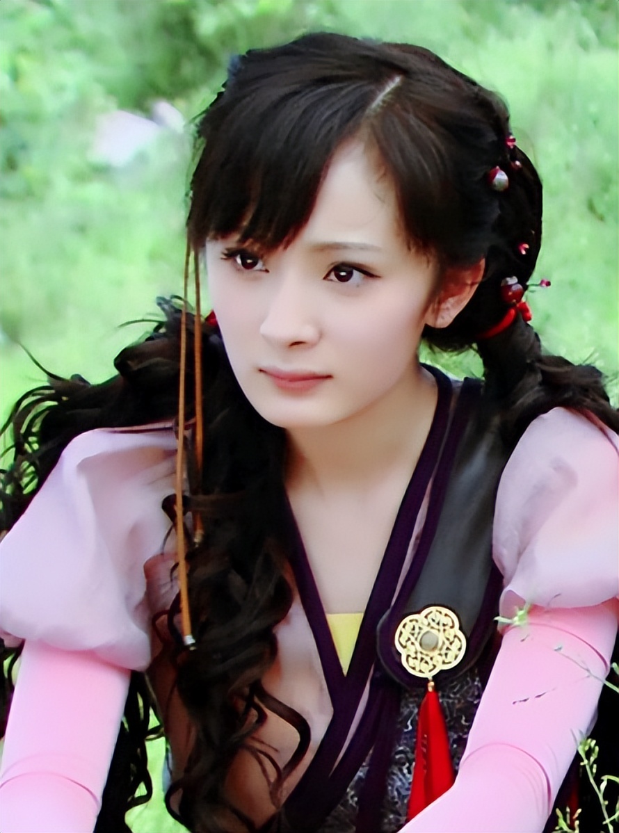 人心脏看什么都脏！房主任抱杨幂视频才火2天，恶心一幕就出现了