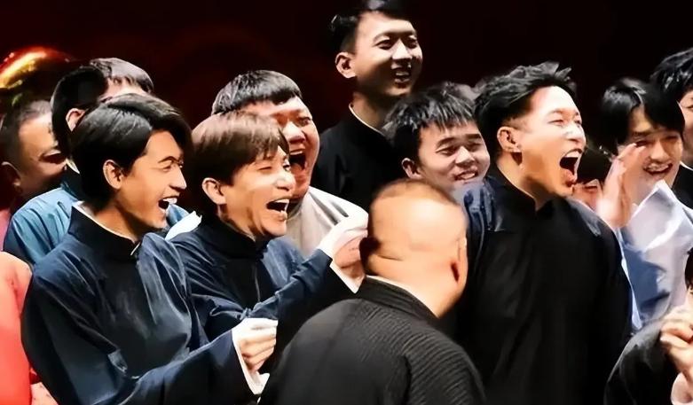 德云社内部矛盾再升级,一言不发的郭德纲,终不再顾及所谓的体面
