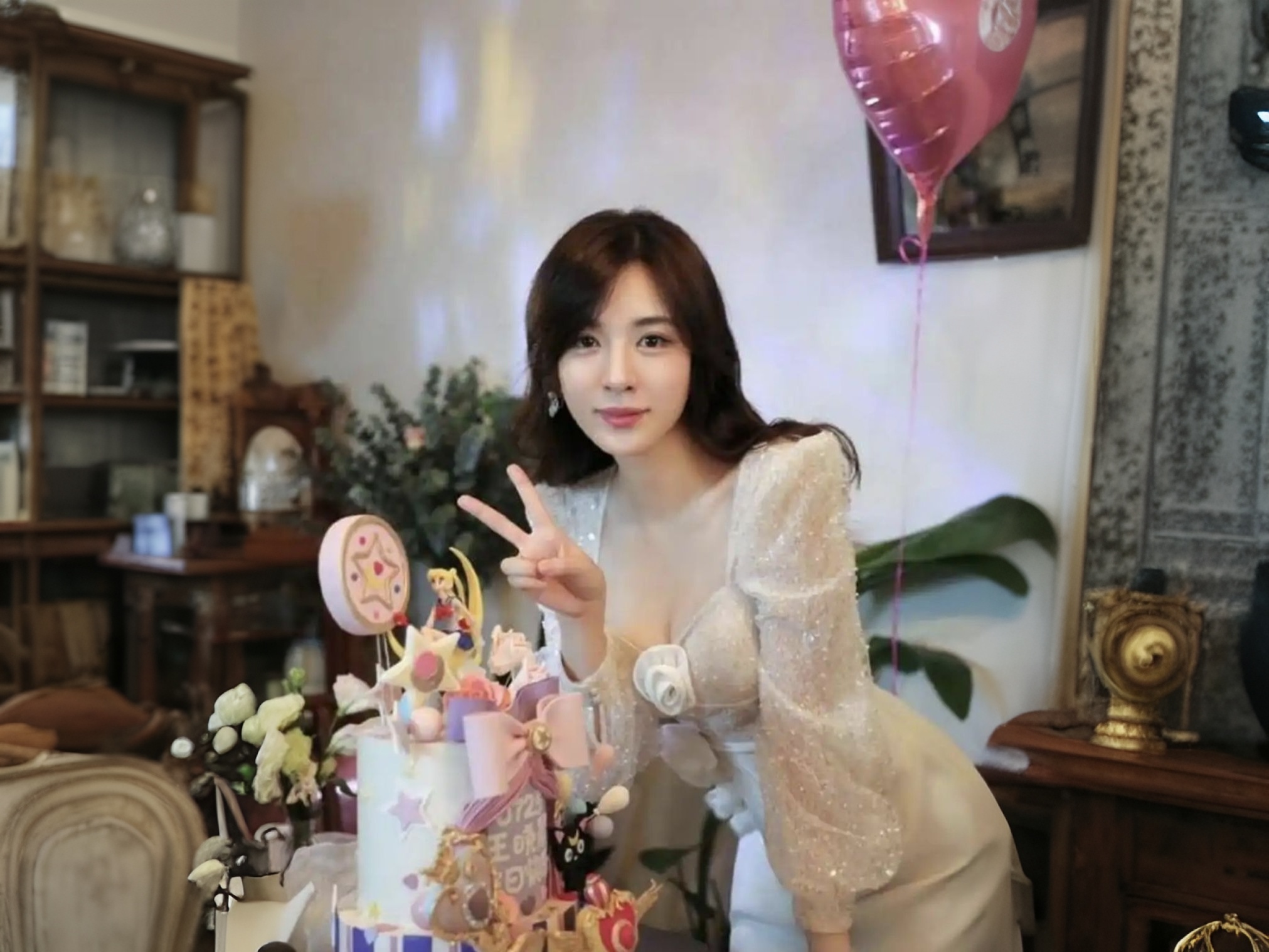 王晓晨真是人间尤物！这身材一出场就惊艳四座，绝了！