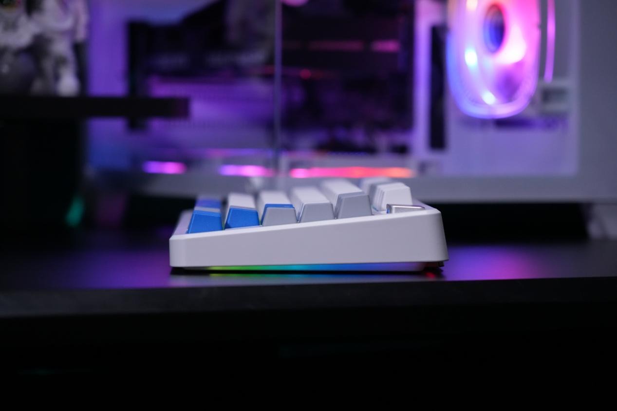 雷柏V700DIY-75評測：為桌面C位而生，顏值與實力兼備的客制化利器