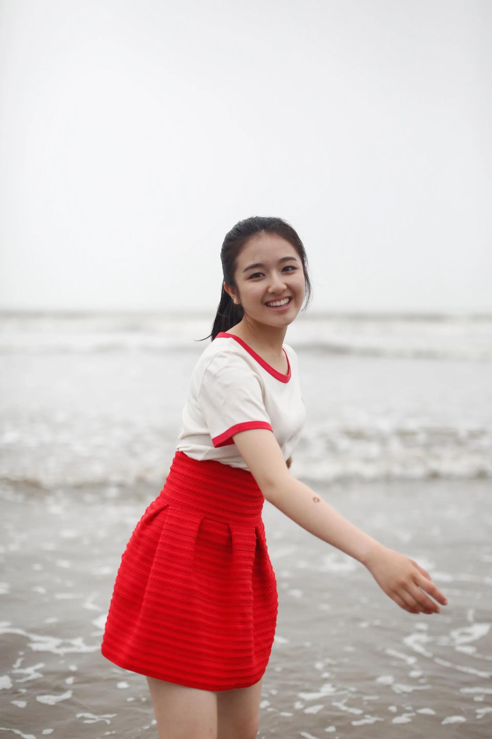 李兰迪早期海边素颜写真