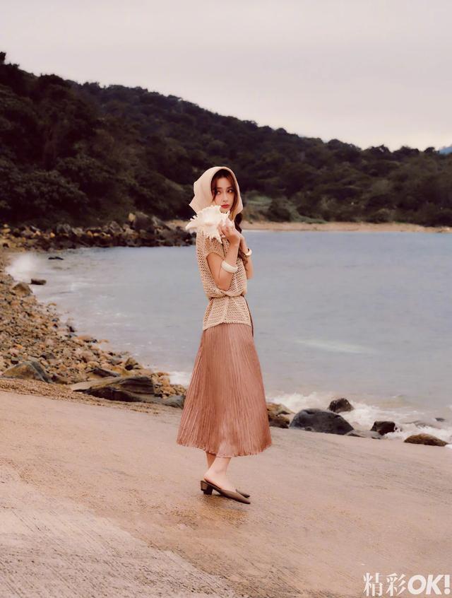 Angelababy《OK》封面大片，给粉丝送上颜值暴击