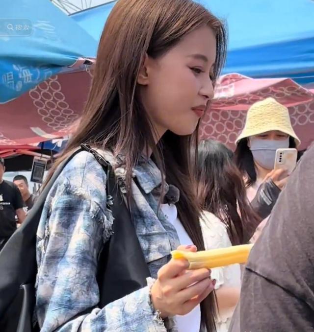 孙怡北京菜场被偶遇，穿热裤棉靴，孙越全程陪伴