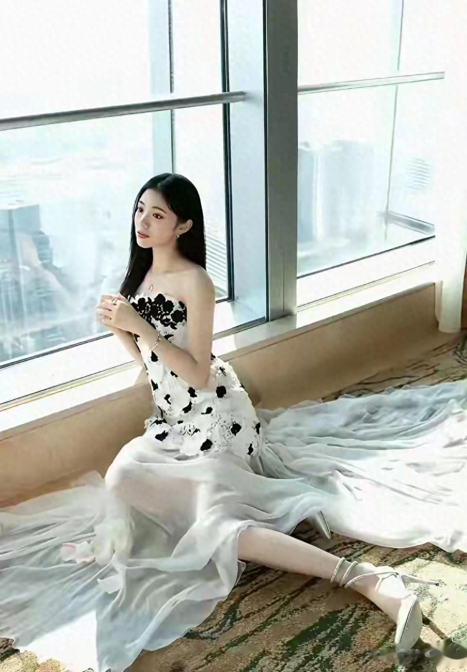 刘浩存的清纯质感：天赋与时光的双重馈赠。