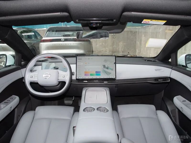 谁是 2025 车圈顶流？年度十佳轿车榜单重磅揭晓！