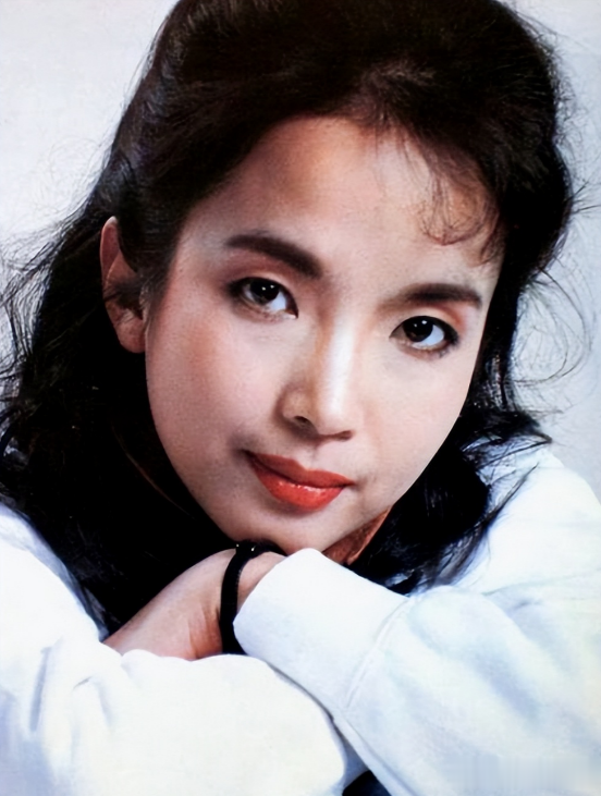 同父不同命，亲儿子婚礼都不参加的张丰毅，“撕碎”了自己的体面