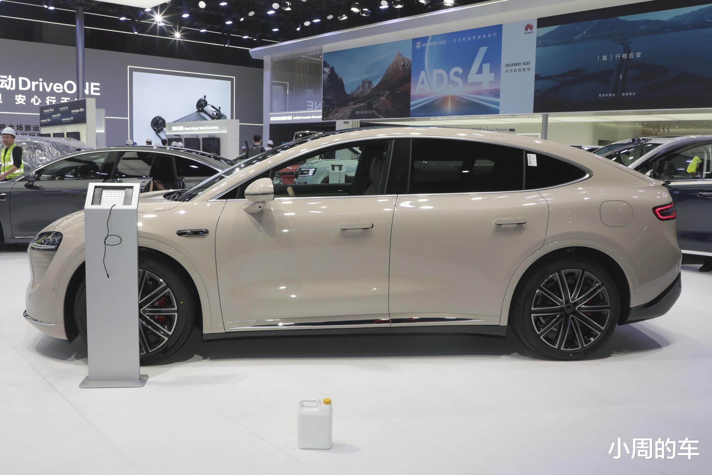 智界R7月销量半年跌去68%,发生了什么?