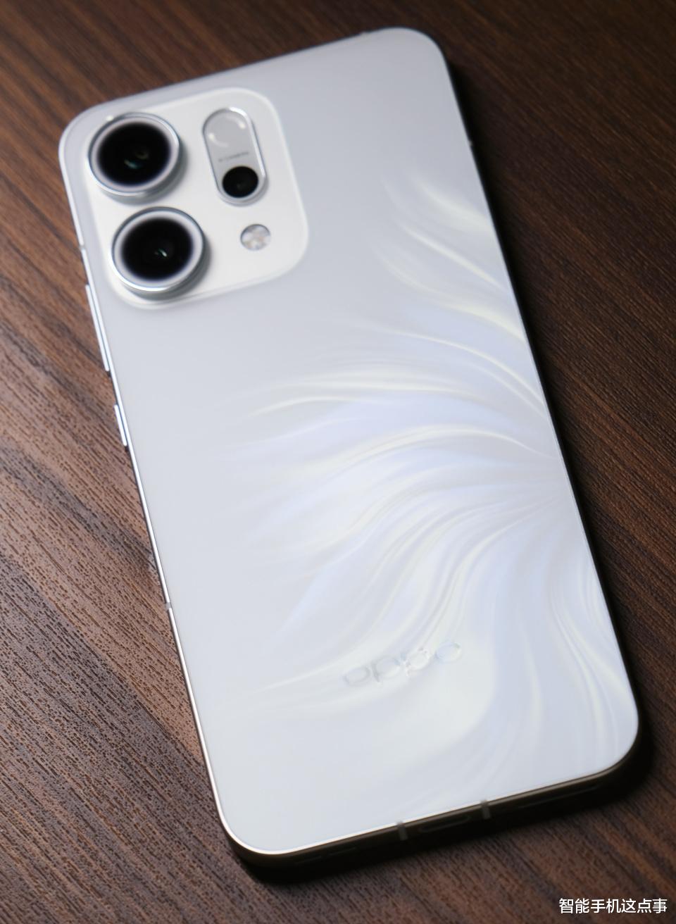 OPPO Reno15系列再次被确认：三屏+全是直屏，阵容扩大中！