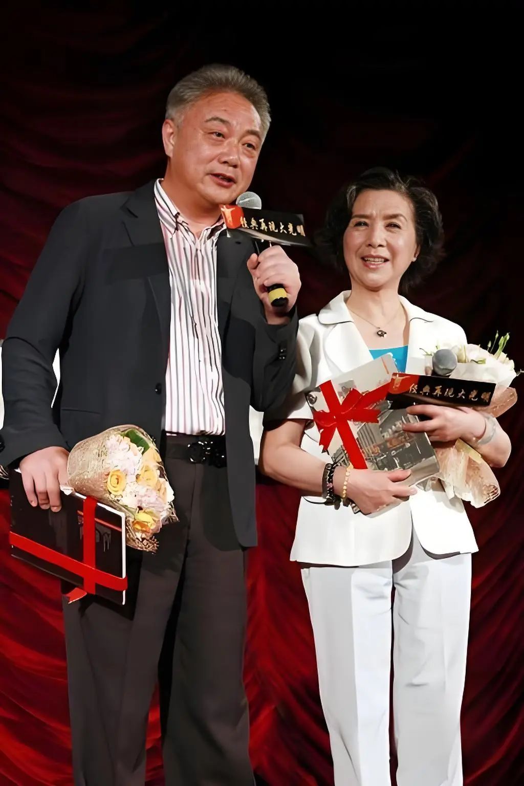 白杨之子蒋晓松：当年乡下姑娘都不愿嫁他，后娶日本教授之女为妻