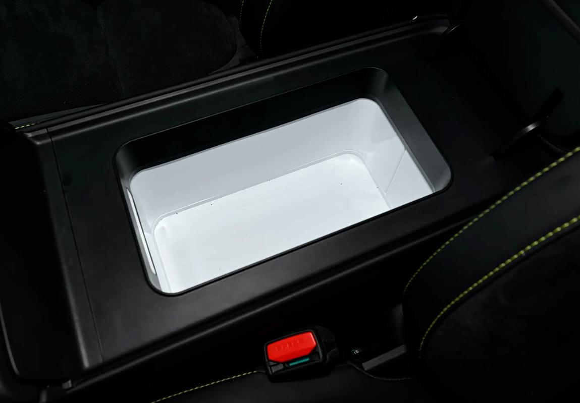 全系标配电四驱 起售价不足17万 领克10 EM-P市场竞争力强不强?