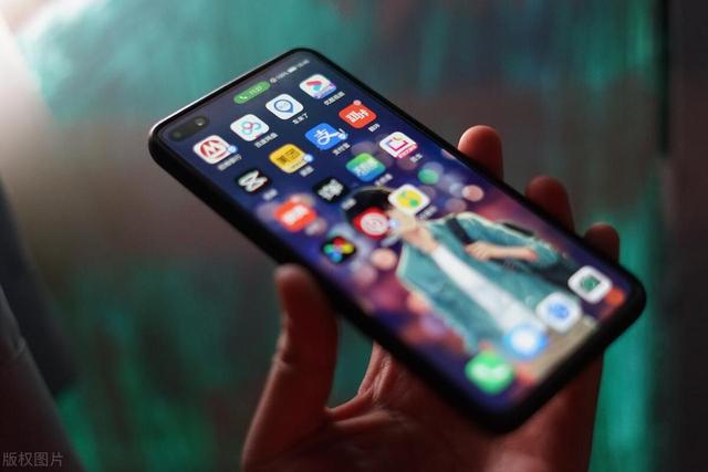 5.5mm的代价，iPhone变“刀锋”，牺牲性能换颜值？