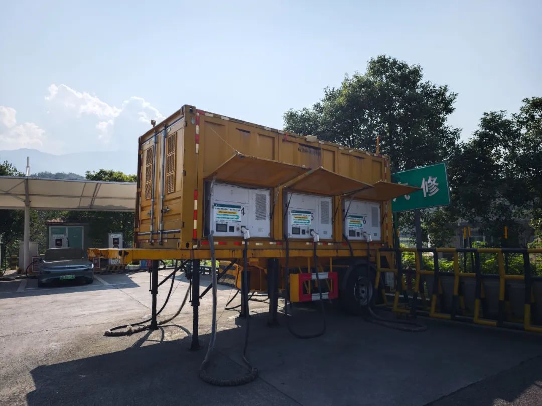 要求理想开放超充，不如劝“可油可电”多用汽油