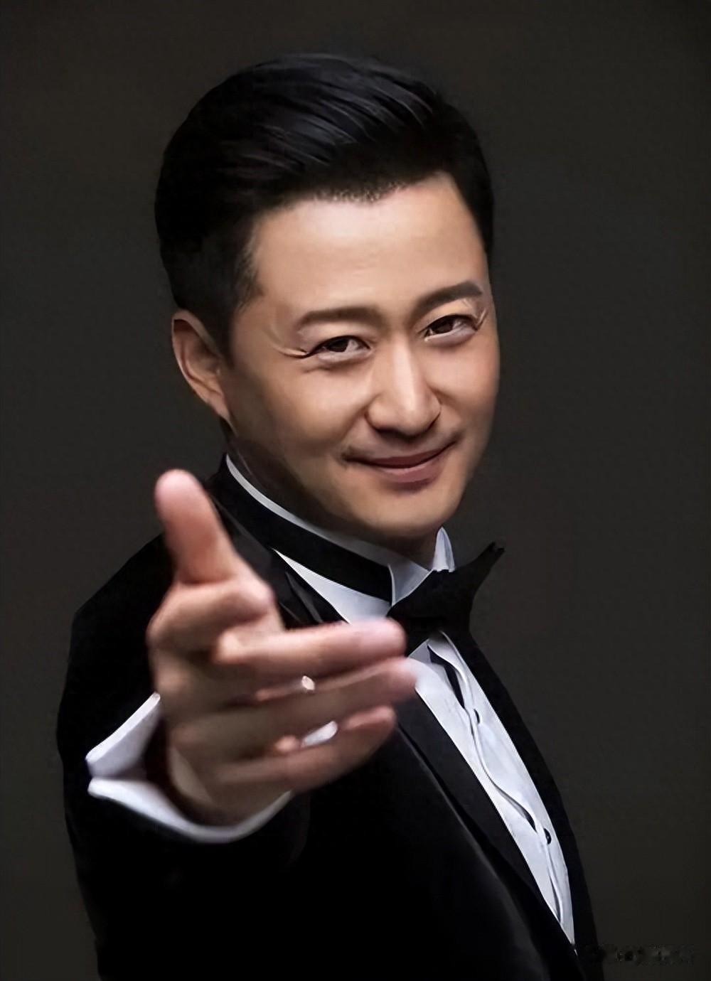 被央视怒批、脑袋空空、丢人现眼,怪不得阅兵没邀请“流量”明星