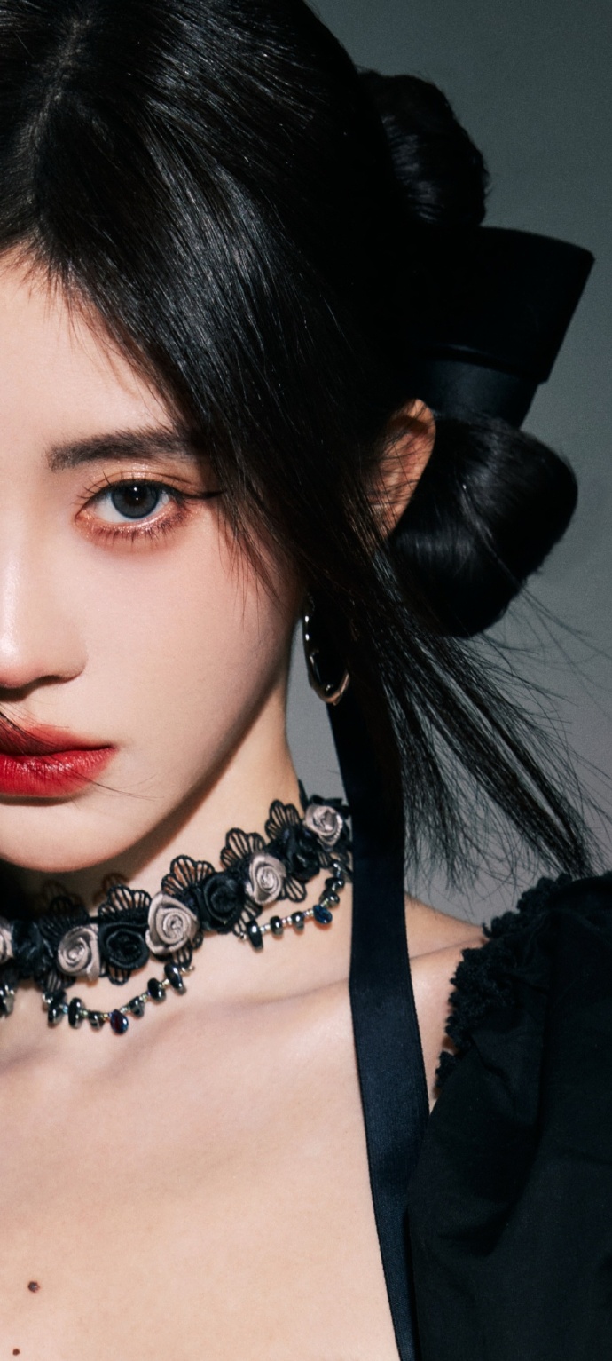 鞠婧祎:美女就该用来当壁纸