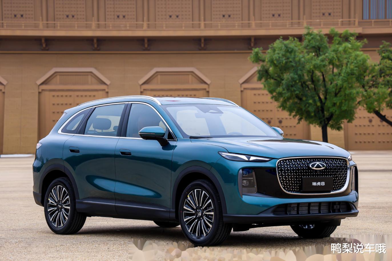 第5代瑞虎8将上市,配双外观+双内饰,轴距2825mm,能卖过星越L吗