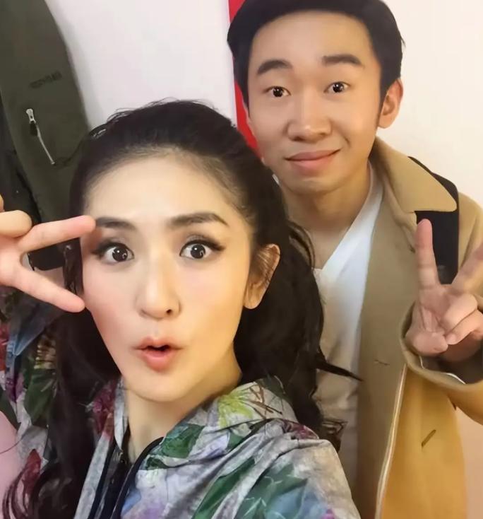 这一次，被央视力邀主持中秋晚会的谢娜，“面相”真的变了！