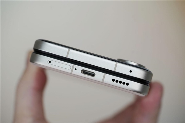 小米“用力過猛”，16GB+1TB+折疊屏設計，國補后可以“閉眼買”