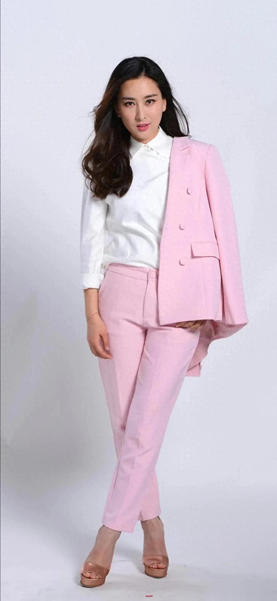 明星高清图片｜马苏，樱花粉西装也太戳心了