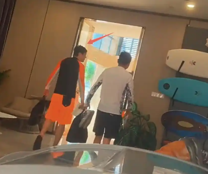 沈腾林允绯闻新料!孩子都有了, 删帖、时间差、多人同行哪个是真