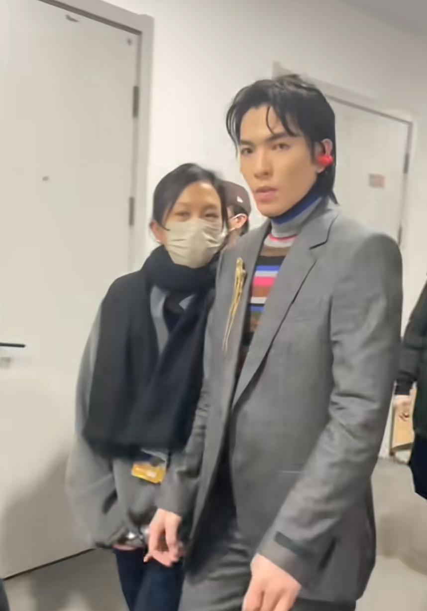 2026央视跨年晚会第三波路透！看到受邀明星，网友：该来的都来了