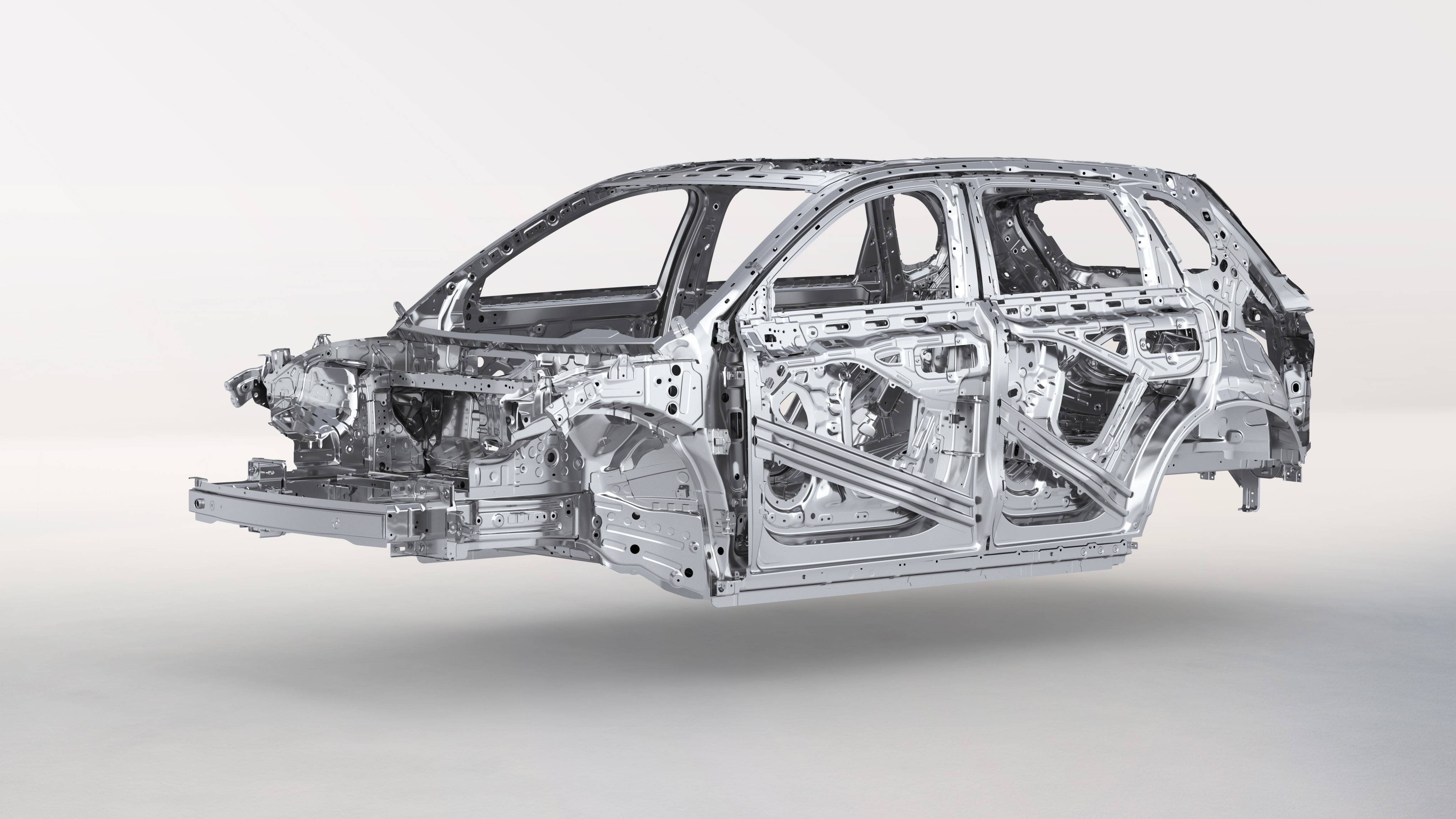 零跑B10:国内9.98万起的售价,为何能在欧洲卖到25万起?