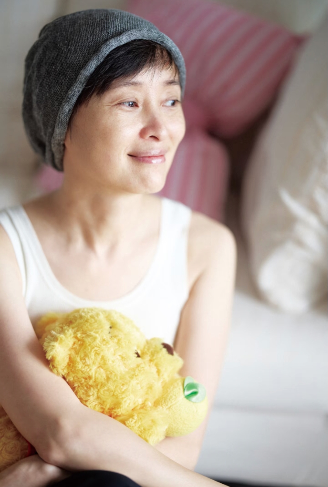 吴越晒大平层新家，装修清新爱侍花弄草 装修一年皱纹褐斑都多了