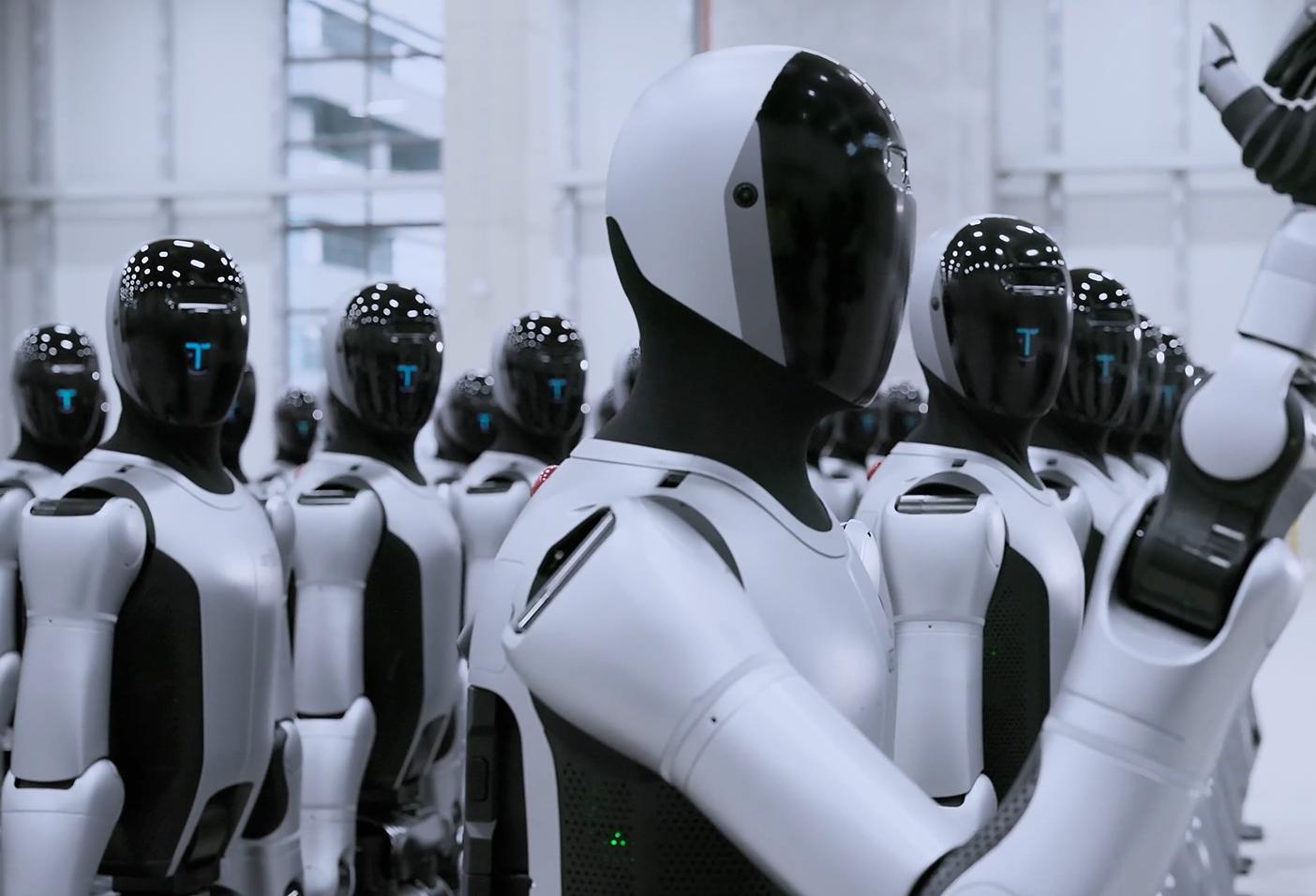 優必選人形機器人“亮劍集結”，Walker S2啟動批量交付