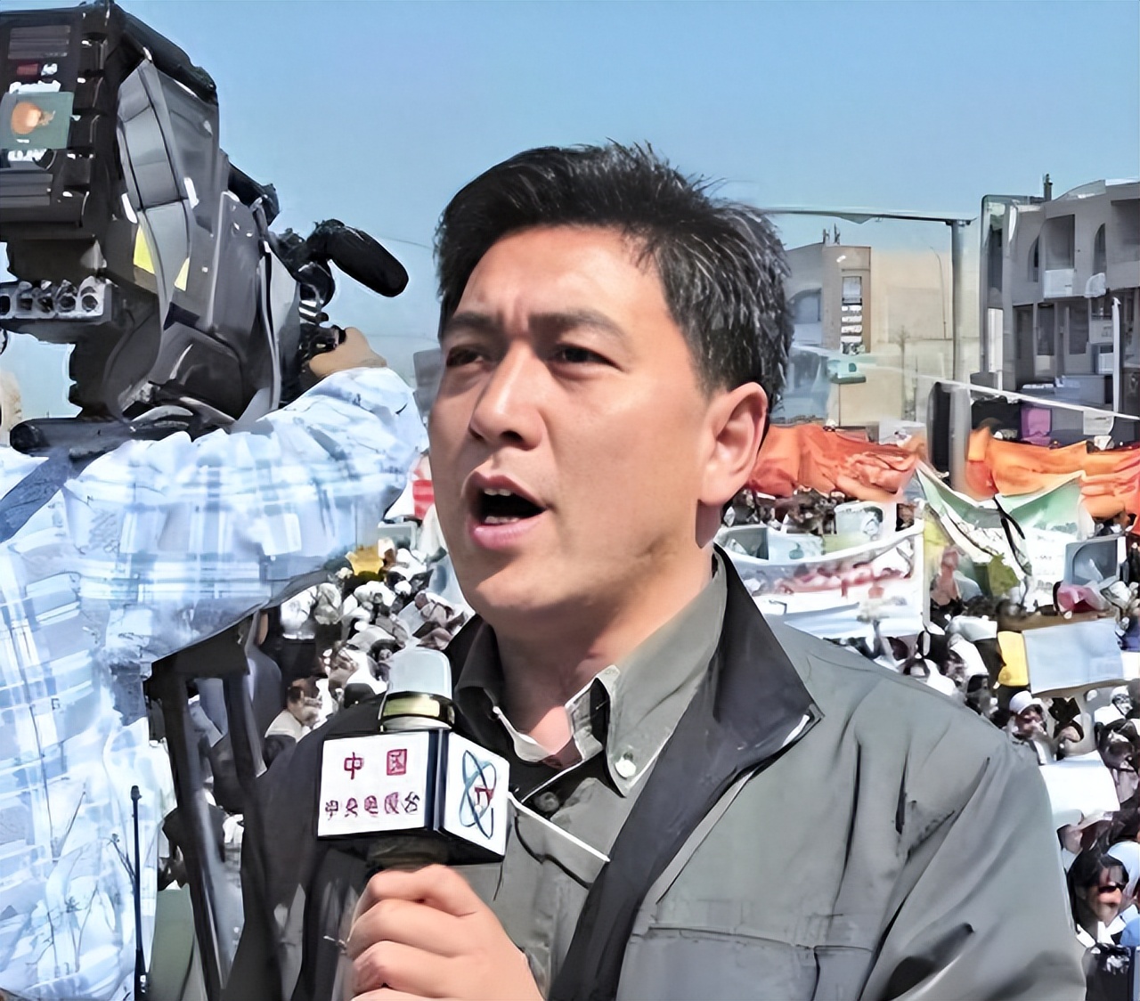 水均益高调回国，狂吃美食享受生活，二婚妻子杨迪现状曝光