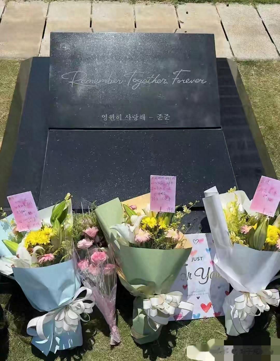 大S墓地惊现双语碑文！具俊晔暗藏深情密码？