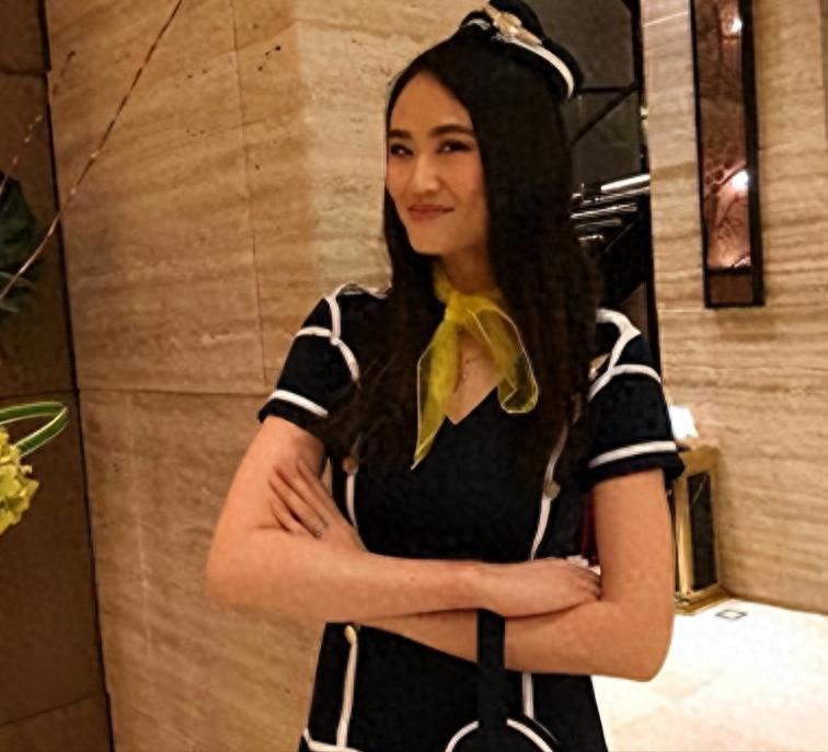 吃相太难看!回国后只为捞金录节目全程说英语,吴京的话大快人心