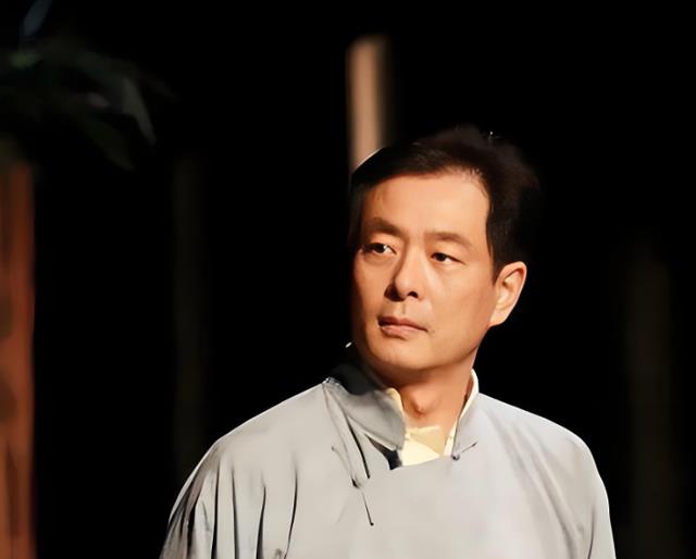 濮存昕:家人相继离世,如今72岁不敢老去,还要照顾年迈的老母亲