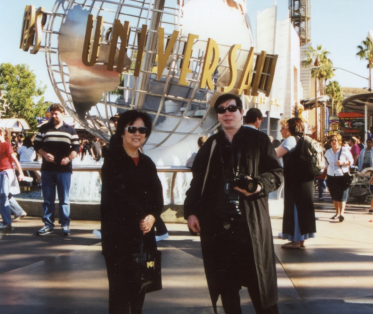 带三个娃嫁小14岁丈夫，病逝7年后，丈夫王崇秋因为思念做出大事