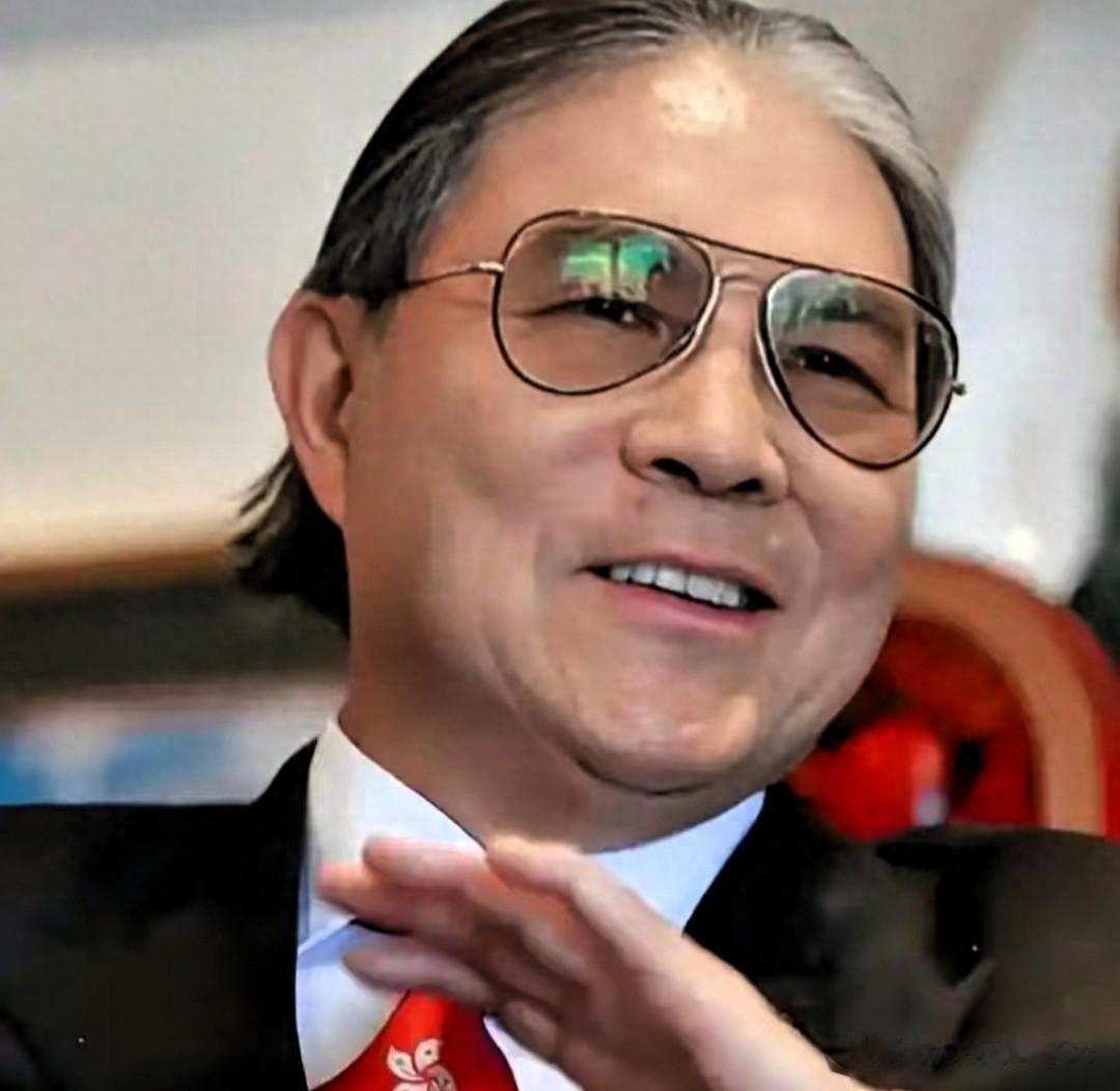 这才是豪门真面目？ 霍震霆蹭饭不嫌烦，夸儿媳教育比钱更值钱！