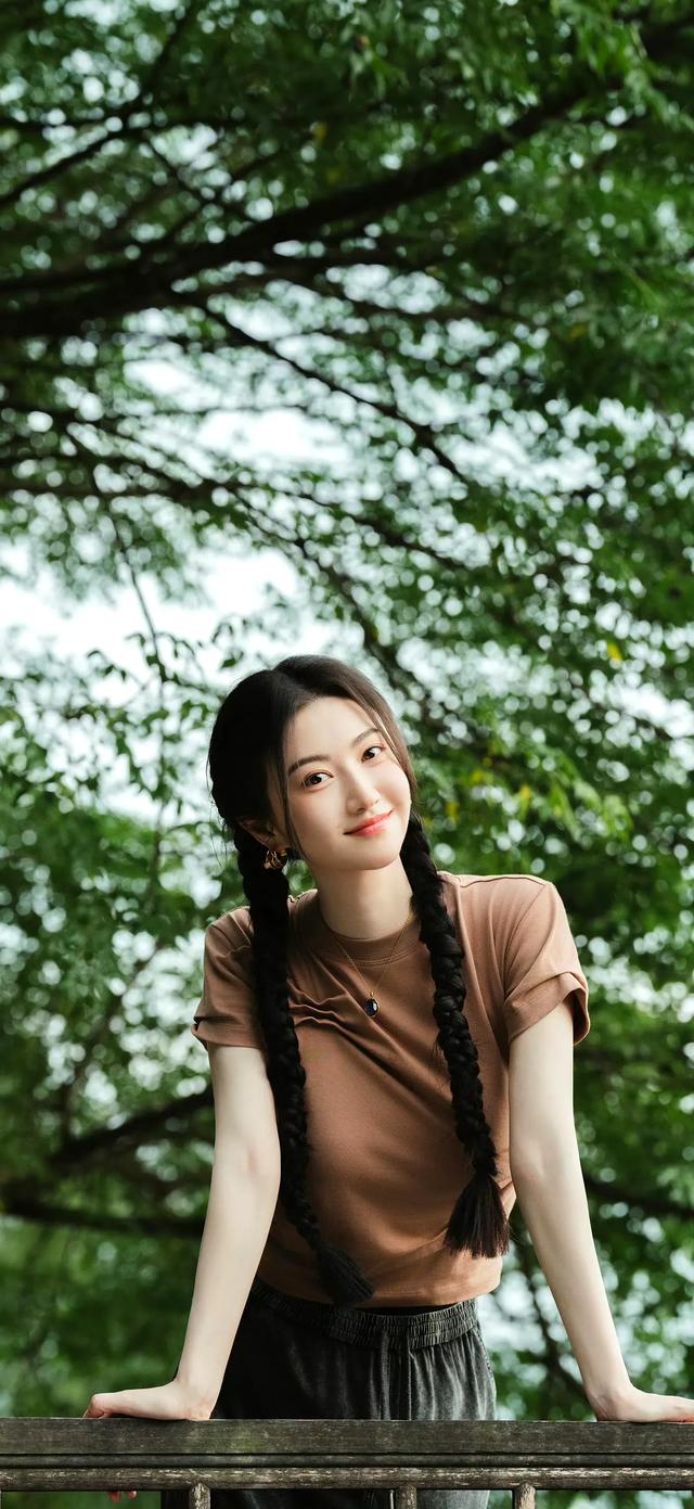 真不愧是明星景甜美的不像话,景甜高清无水印壁纸